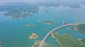 不负青山展新卷