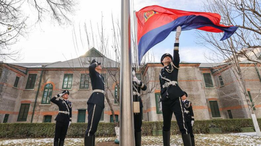 重温习近平总书记对“人民卫士”的亲切关怀